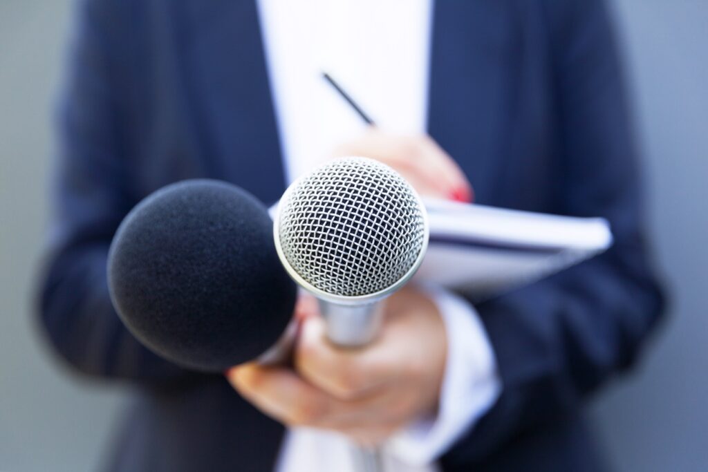 Vous pouvez vous aider d'outils de clarification audio pour votre retranscription d'entretien.