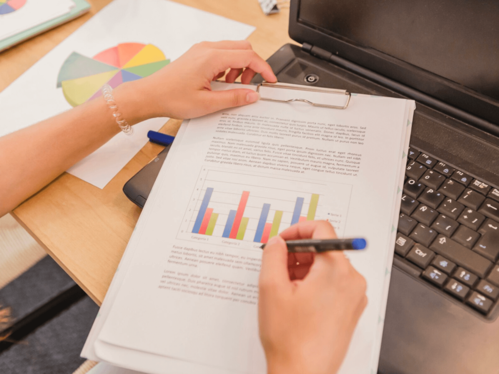 En rédaction presse, ajouter des statistiques ou des études apportent du poids à vos informations.