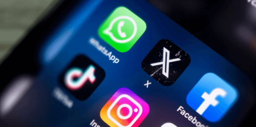 Pour trouver des idées de contenu, il convient d'effectuer une veille sur les réseaux sociaux. 