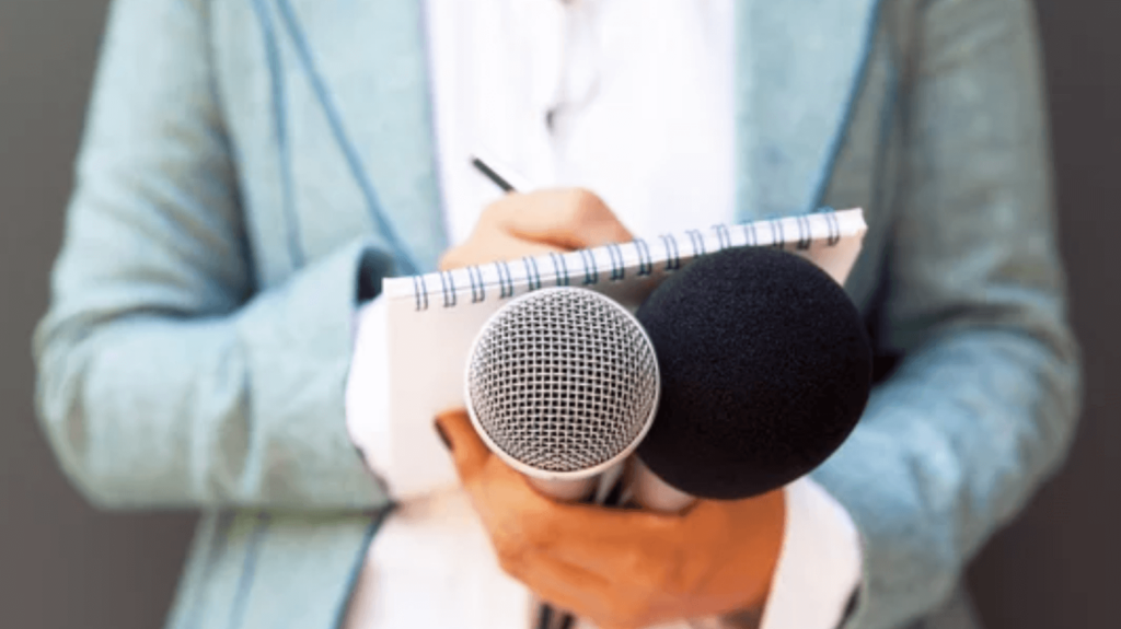 Pour rédiger un apport annuel réussi, il convient de mener des interviews clients.