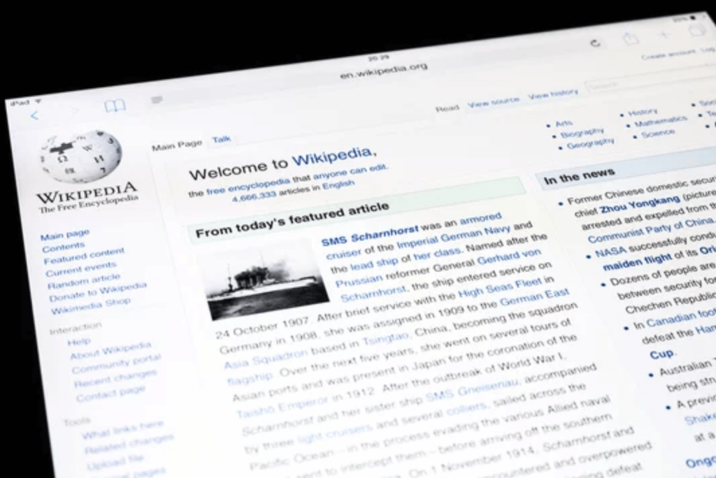 Un ensemble de critères doit être examiné avant d'écrire une page pour Wikipédia et de la publier. 