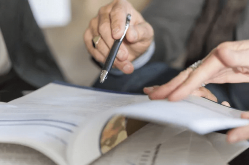Une création de brochure d'entreprise implique de prévoir un budget en fonction du projet.