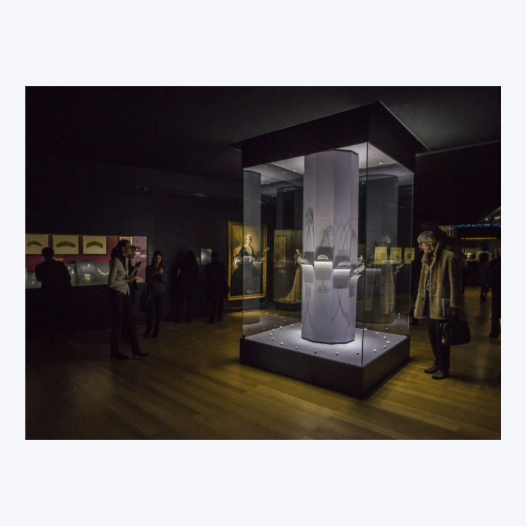 Brand content : exposition de joaillerie Cartier.